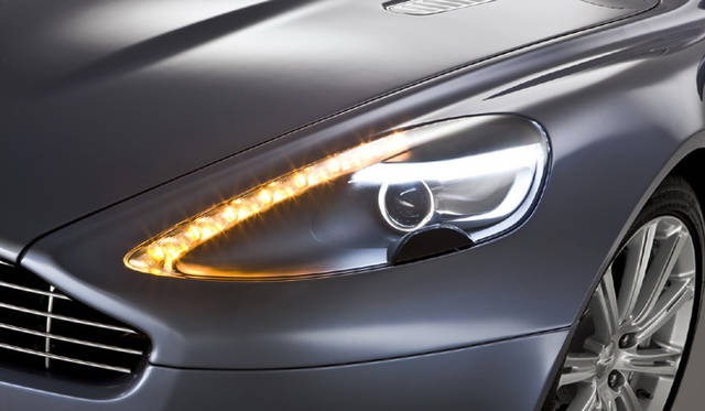 <em>ASTON MARTIN RAPIDE｜アストン・マーティン ラピード</em>