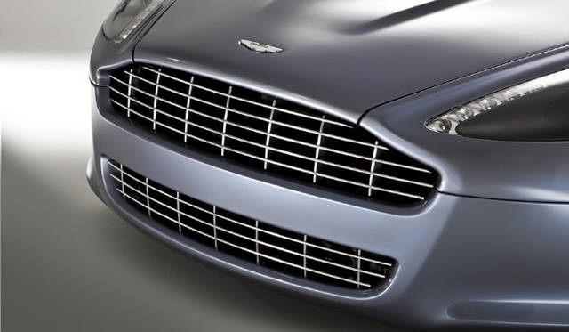 <em>ASTON MARTIN RAPIDE｜アストン・マーティン ラピード</em>