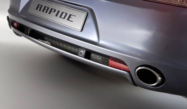 <em>ASTON MARTIN RAPIDE｜アストン・マーティン ラピード</em>