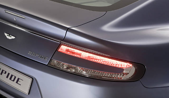 <em>ASTON MARTIN RAPIDE｜アストン・マーティン ラピード</em>