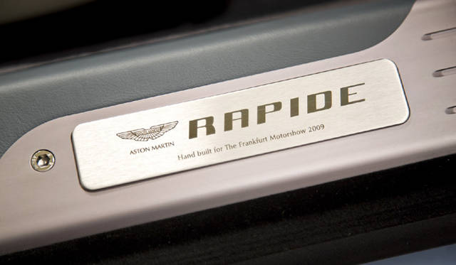 <em>ASTON MARTIN RAPIDE｜アストン・マーティン ラピード</em>
