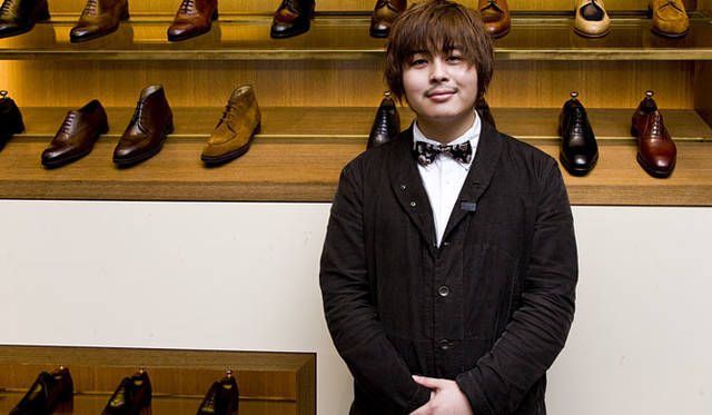 <b>BARNEYS NEW YORK│バーニーズ　ニューヨーク</b>　“PATTERN ORDER”シューズ<br>バーニーズ　ニューヨーク銀座店　セールス・アソシエイト 新山 忍さん