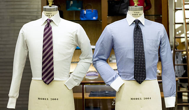 <b>BANEYS NEW YORK│バーニーズ　ニューヨーク</b>　“PATTERN ORDER”シャツ<br>左／スタンダードモデル、右/ナローモデル