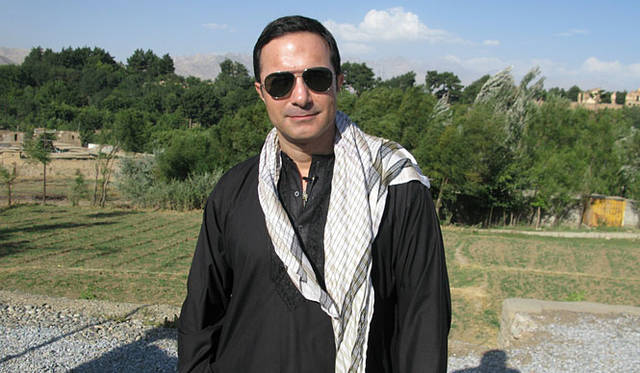 メイクアップアーティスト マティン、故郷のアフガニスタンにて