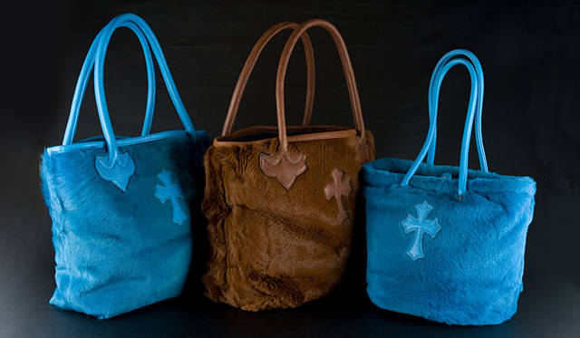 <b>CHROME HEARTS│クロムハーツ</b>　COLOR LEATHER COLLECTION<br>カンガルートートバッグ（SHEARING FAR OUT／ブルー、ブラウン）22万500円