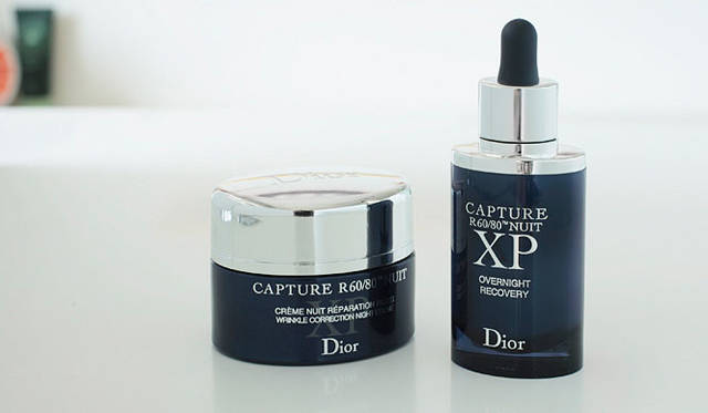 小林ひろ美の2009年秋冬ビューティトレンド「ミッドナイトエステ用コスメ編」<br>左から、ディオール「カプチュール XP ナイトコレクター クリーム」、同「カプチュール XP ナイトコレクター セラム」