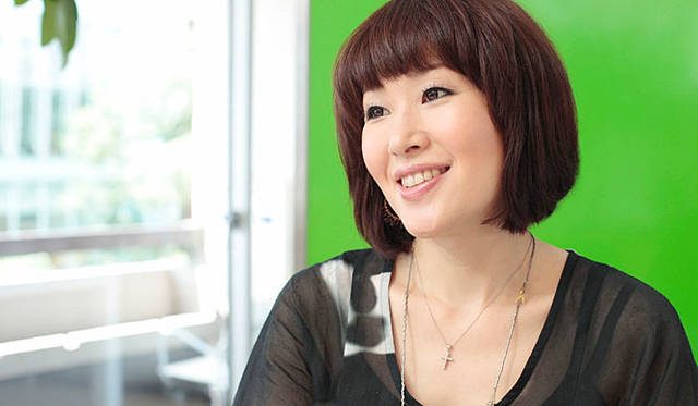 小林ひろ美の2009年秋冬ビューティトレンド「ミッドナイトエステ用コスメ編」<br>小林ひろ美さん