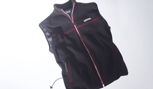 <b>LANVIN SPORT｜ランバン スポール</b>　ライナーが収納されている状態の前画像と同じヴェスト。ライナー付きヴェスト（メンズ） 3万6750円