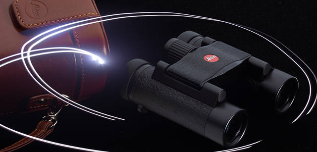 美術館鑑賞やスポーツ観戦にも活躍。つねにアウディに常備しておきたい、大人のレジャーアイテム。ウルトラビット 8×20BL　ブラウンレザーケース付9万5550円（ライカ／伊勢丹新宿店）