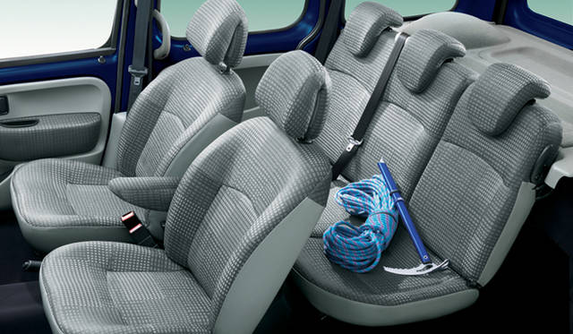 <b>RENAULT KANGOO｜ルノー・カングー</b>