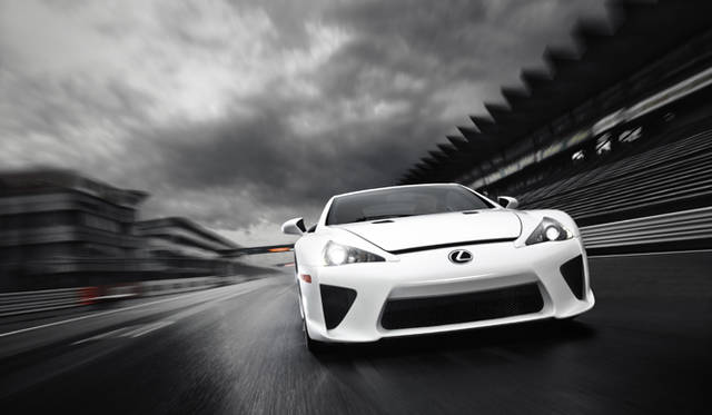 <em>LEXUS LFA｜レクサス LFA</em>