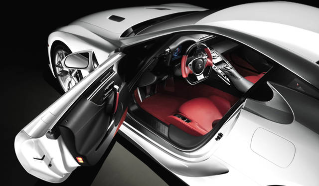 <em>LEXUS LFA｜レクサス LFA</em>
