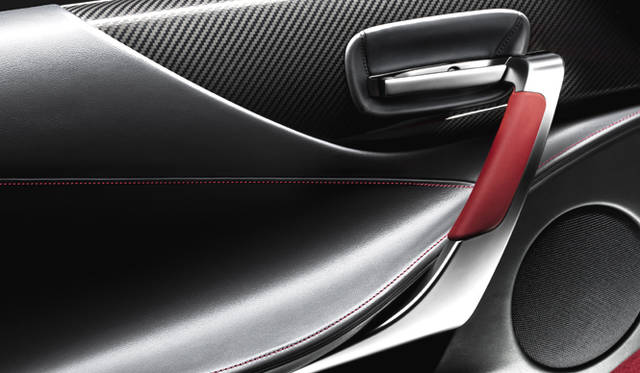 <em>LEXUS LFA｜レクサス LFA</em>