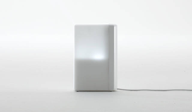 Divine of Creation｜「ECRIT」Aroma Diffuser & Interior Light (2009) Photo:   Masao Okamoto　(c)Flower Robotics,Inc. (c)LADONNA Co.,Ltd. 