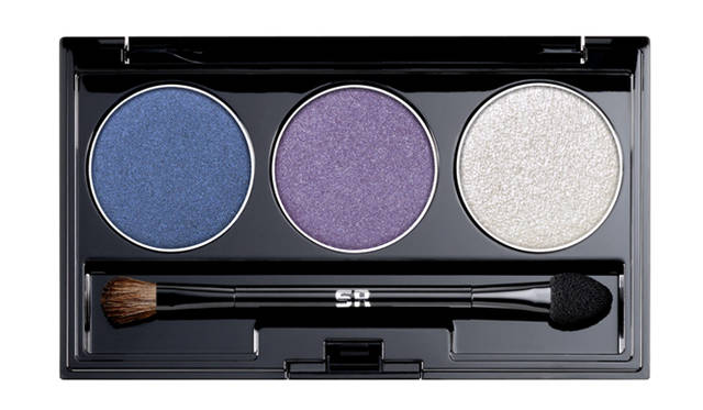 SONIA RYKIEL ｜ソニア リキエル　<b>パレット ユー コロール　01</b>　価格｜5250円<br />魅惑的で立体的な目もとを演出するパープルブルー系