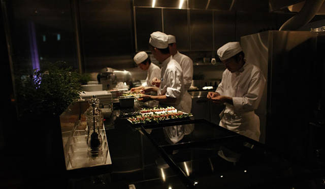 10月19日（月） レストラン・バー「TWO ROOMS GRILL/BAR」にてレセプション開催