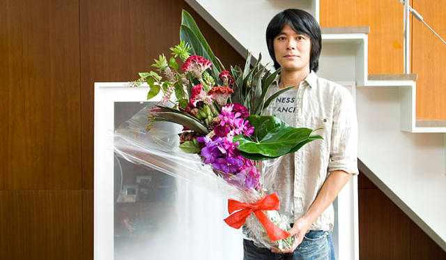 <b>男が楽しむ“ニューヨークスタイル”フラワーデザイン　「花束を買ってきて、自分でアレンジして生けよう（前編）」</b><br>市販の花束