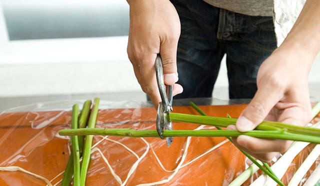 <b>男が楽しむ“ニューヨークスタイル”フラワーデザイン　「花束を買ってきて、自分でアレンジして生けよう（前編）」</b>