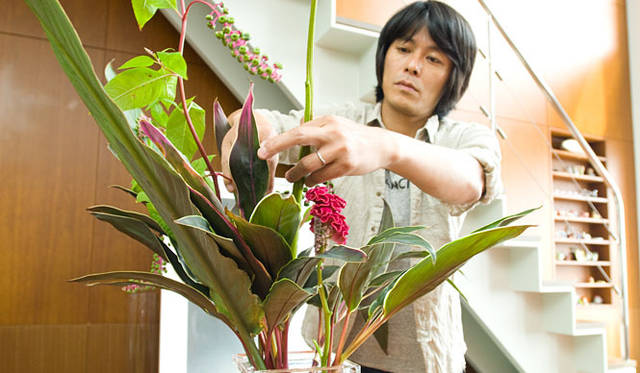 <b>男が楽しむ“ニューヨークスタイル”フラワーデザイン　「花束を買ってきて、自分でアレンジして生けよう（前編）」</b>