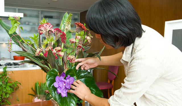<b>男が楽しむ“ニューヨークスタイル”フラワーデザイン　「花束を買ってきて、自分でアレンジして生けよう（前編）」</b>