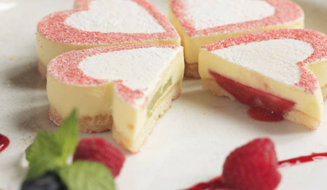 <b>GUCCI｜グッチ</b>　ナイフを入れるやフレーバーが溢れだす