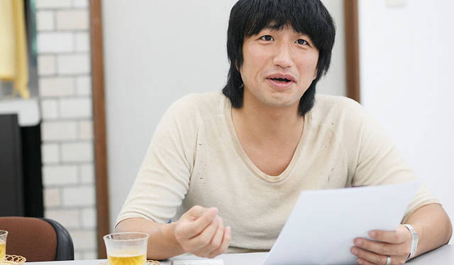 三原康裕的日本モノづくり｜和田メリヤス×新内外綿のスウェットパーカ