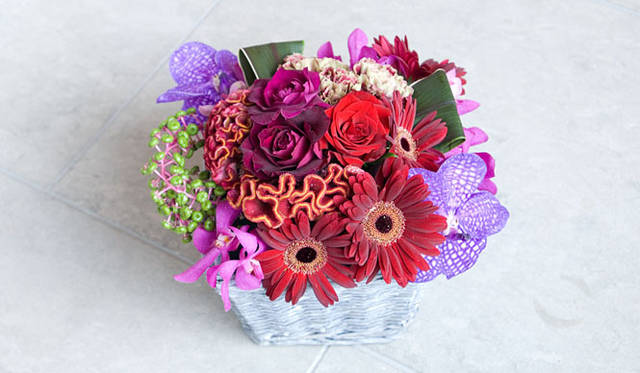 <b>男が楽しむ“ニューヨークスタイル”フラワーデザイン　「はじめてのバスケット・アレンジに挑戦（前編）」<br>長谷川さんの作品