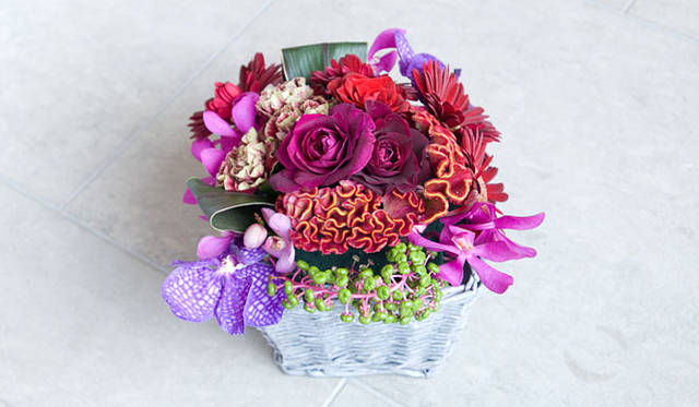 <b>男が楽しむ“ニューヨークスタイル”フラワーデザイン　「はじめてのバスケット・アレンジに挑戦（前編）」<br>長谷川さんの作品