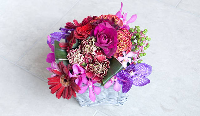 <b>男が楽しむ“ニューヨークスタイル”フラワーデザイン　「はじめてのバスケット・アレンジに挑戦（前編）」<br>長谷川さんの作品