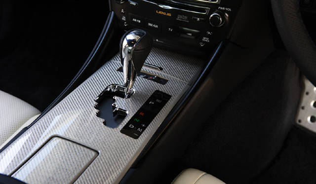 <em>LEXUS IS F｜レクサス IS F</em>