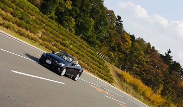 <em>LEXUS IS250C｜レクサス IS250C</em>