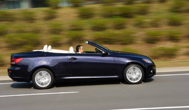 <em>LEXUS IS250C｜レクサス IS250C</em>