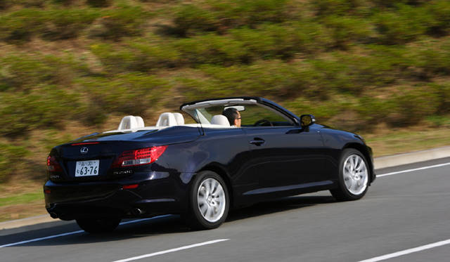 <em>LEXUS IS250C｜レクサス IS250C</em>