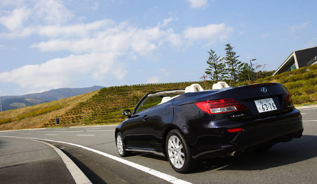 <em>LEXUS IS250C｜レクサス IS250C</em>