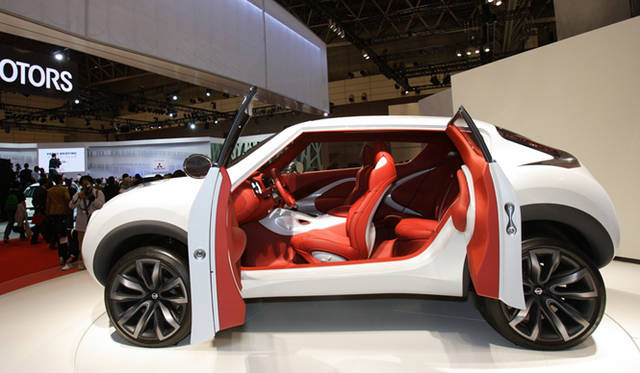 TOKYO MOTOR SHOW 2009｜東京モーターショー2009　NISSAN／日産「QAZANA()カザーナ)」