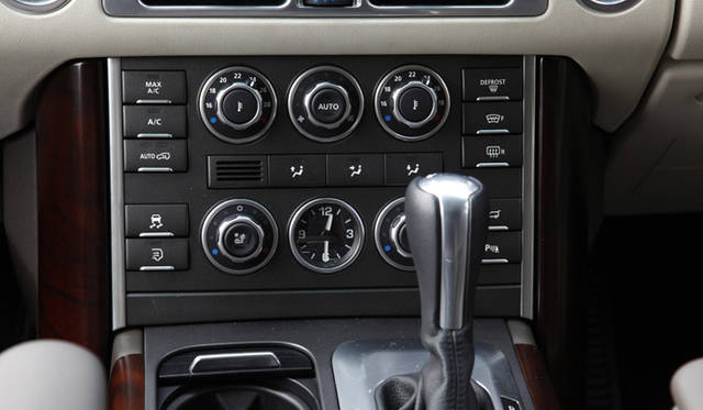 <em>RANGE ROVER VOGUE｜レンジローバーヴォーグ</em>