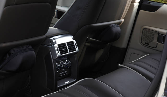 <em>RANGE ROVER VOGUE｜レンジローバーヴォーグ</em>