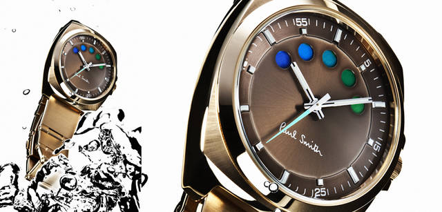 <br />ポール・スミス ウォッチのファイブアイズシリーズ10周年を記念して作られた発売年にちなんだ1999本限定モデル。1970年代のヨットタイマーからインスパイアされたデザインは、文字盤の窓から12 色に分割されたディスクがセコンドを刻むもの。SS ケース＆ブレスレット、クオーツ、46×41.3 mm。4万3050円（ポール・スミス ジャパン Tel. 03-3486-1500）