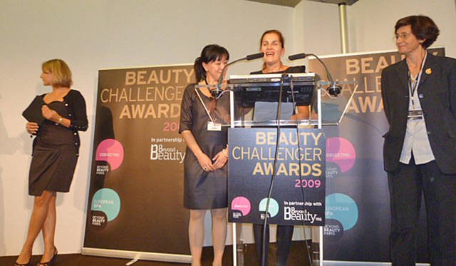 渡邉季穂｜ビューティエキスポ「ビヨンドビューティ パリ」にuka登場（後編）<br>タイトル（新人賞）発表の瞬間