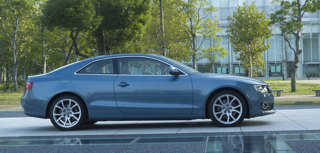 Audi A5｜アウディ A5 × 小泉里子