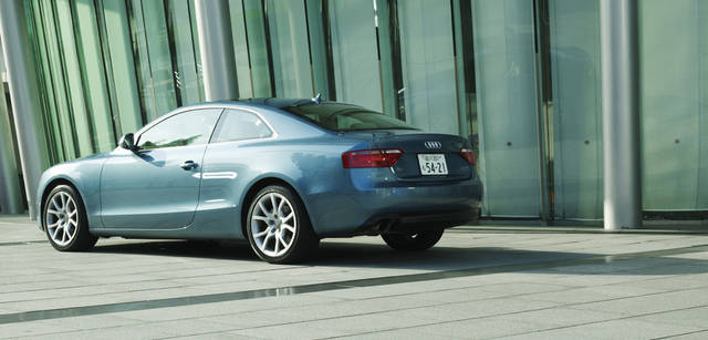 Audi A5｜アウディ A5 × 小泉里子