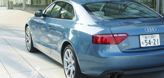 Audi A5｜アウディ A5 × 小泉里子