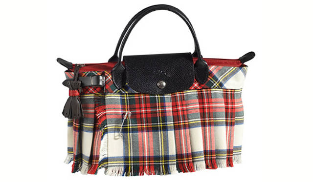 <strong>LONGCHAMP｜ロンシャン</strong><br />　「プリアージュ キルト」  ホワイト  価格｜3万9900円 ／ サイズ｜W21ｘH21ｘD14cm<br /><br />直営ブティックまたは一部百貨店にて展開