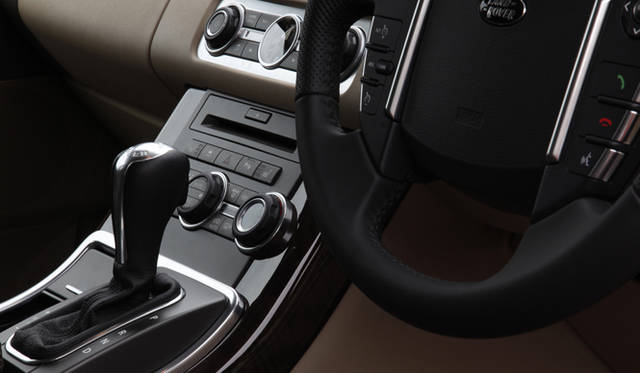 <b>RANGE ROVER｜レンジローバー</b>