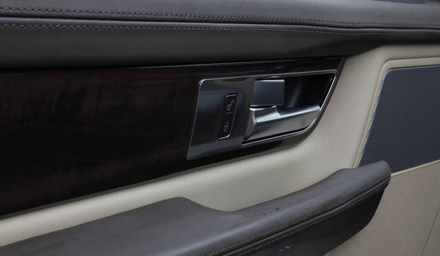 <b>RANGE ROVER｜レンジローバー</b>