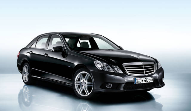 TOKYO MOTOR SHOW 2009｜東京モーターショー2009　MERCEDES BENZ／メルセデス・ベンツ「E250CGIブルーエフィシェンシー アバンギャルド」 