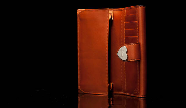 <b>GUCCI｜グッチ</b>  「オリジナルGG」ハートウォレット 5万3550円