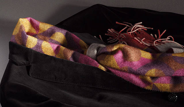 <strong>ETRO│エトロ</strong>　ショール8万7150円（カシミア100％）