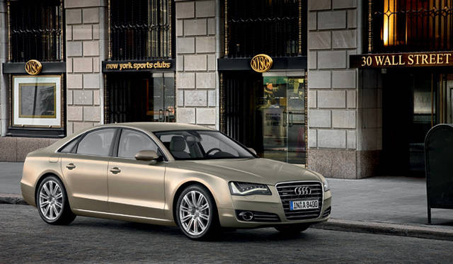 <em>Audi A8｜アウディ A8</em>