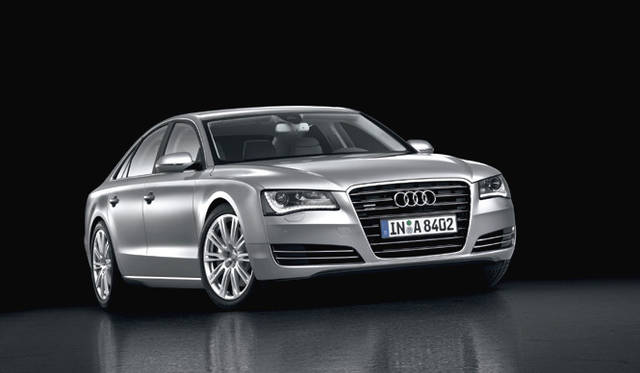 <em>Audi A8｜アウディ A8</em>